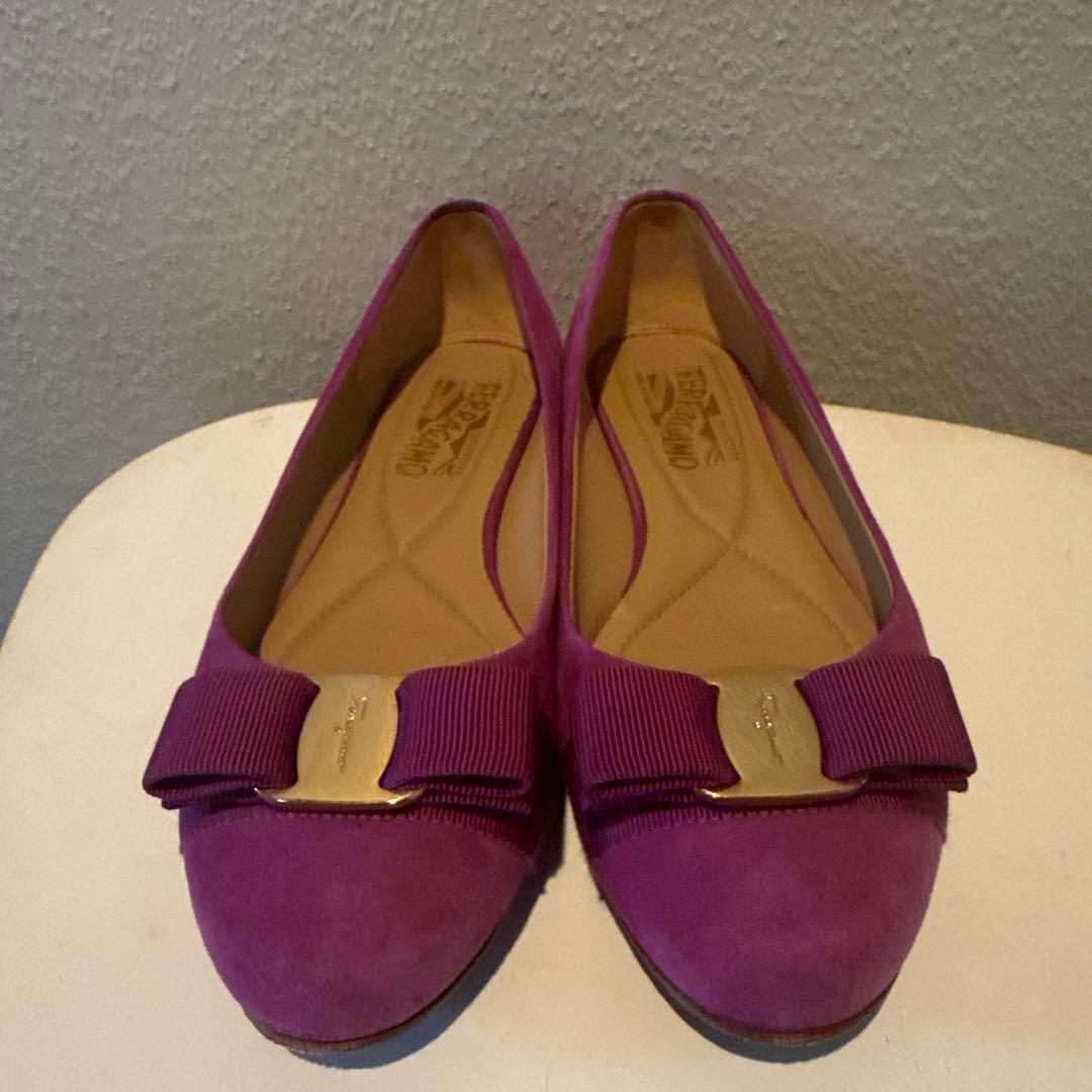 箱付き　フェラガモヴァリナフラットシューズ　7C