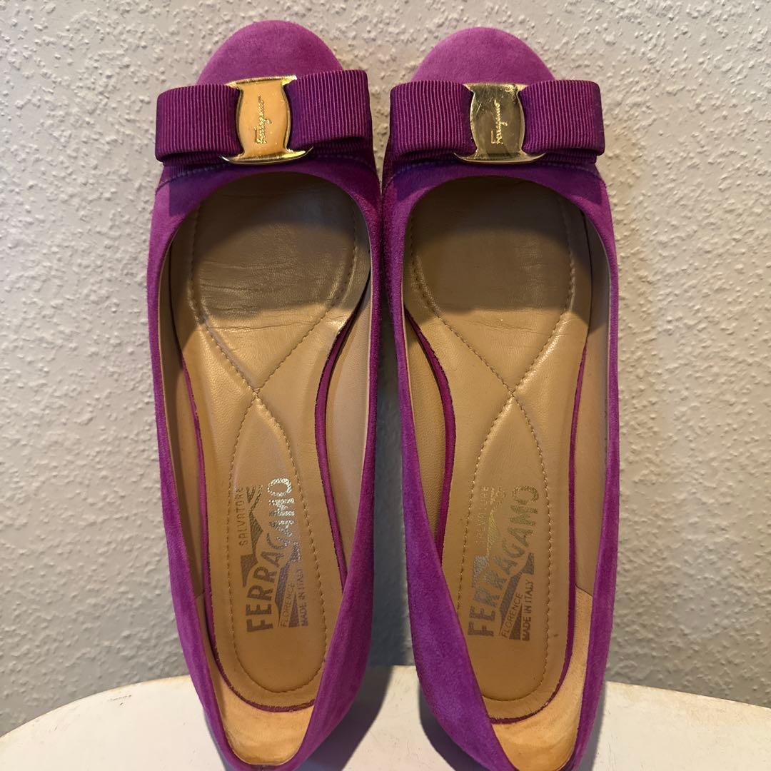 箱付き　フェラガモヴァリナフラットシューズ　7C