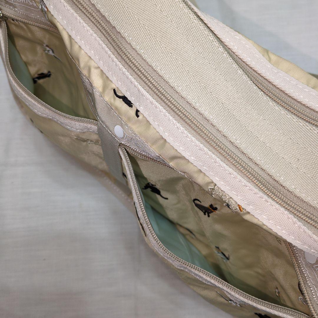 新品未使用　タグ付き！LeSportsac ショルダーバッグ 犬 ネコ刺繍