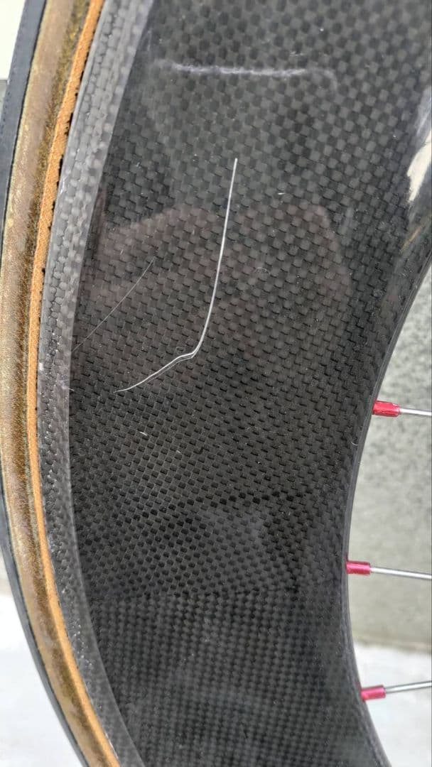 カーボンホイール　フロント20mm リア85mm