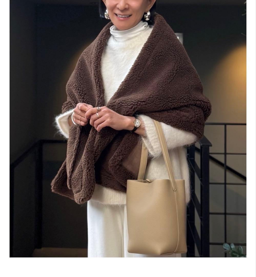 HAUNT代官山 人気ボアストール　今期