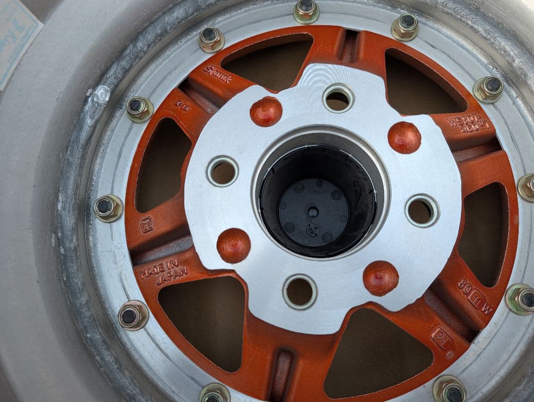 14インチ　　6J 114.3 オフセット＋15 スターシャラク