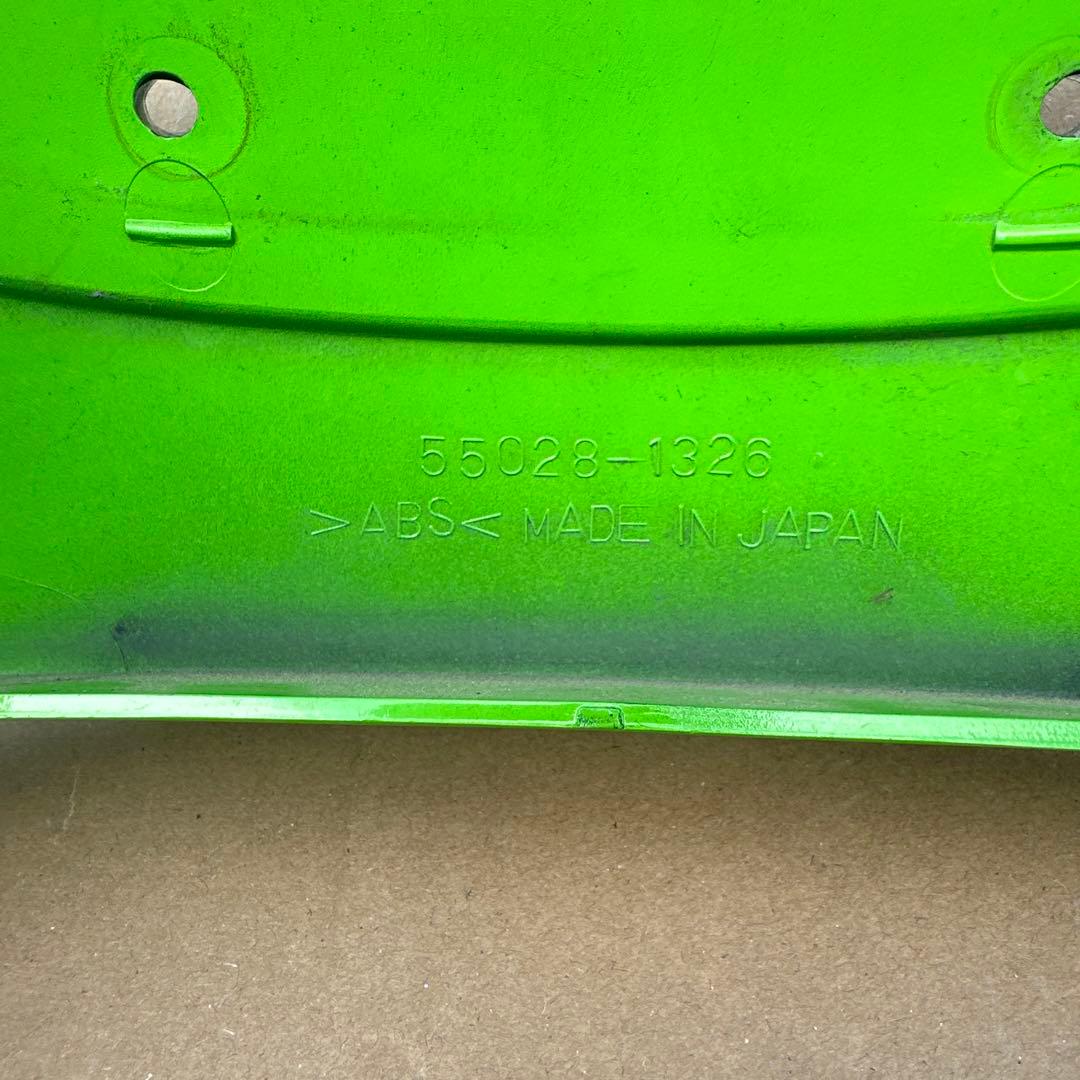 zrx 400 1998年式のビキニカウル とテールカウルです。