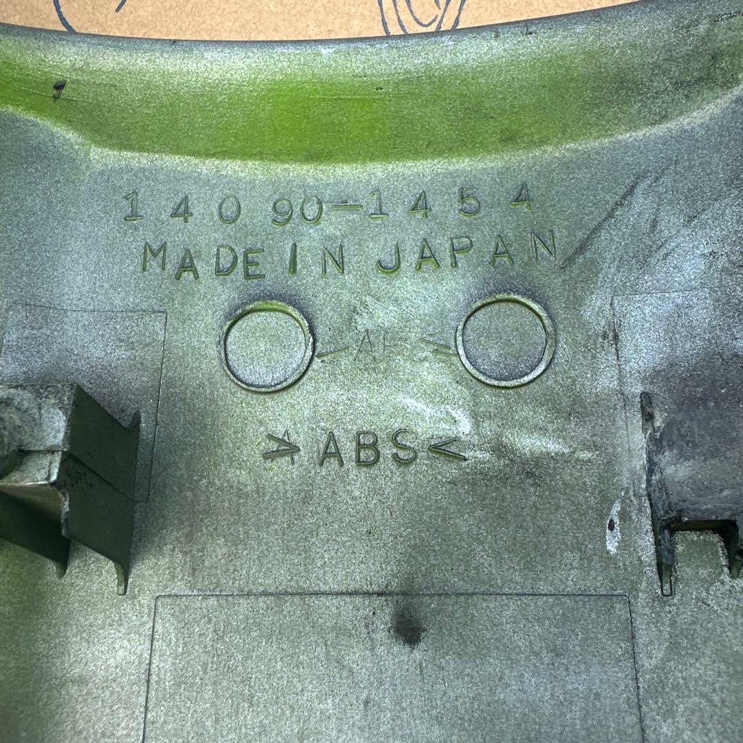 zrx 400 1998年式のビキニカウル とテールカウルです。