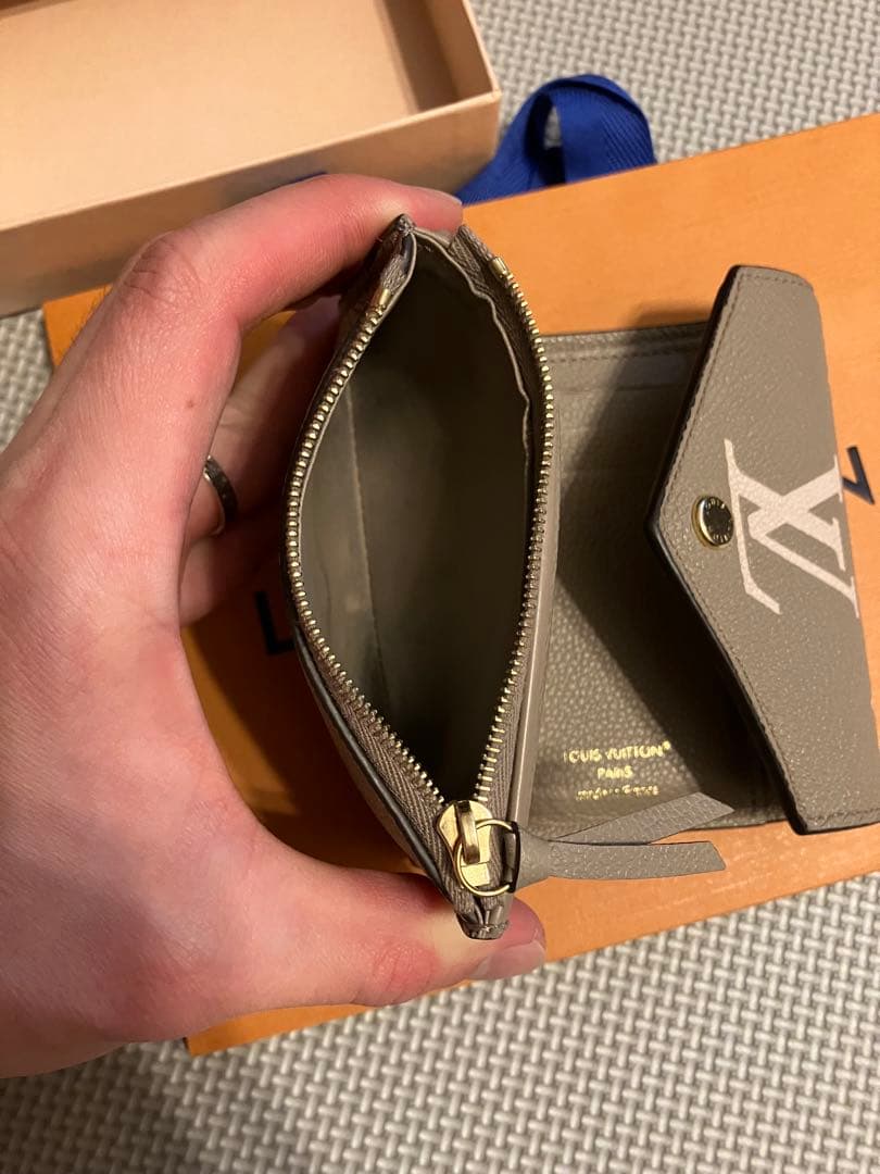 LOUIS VUITTON ポルトフェイユ・ヴィクトリーヌ 三つ折り　折財布