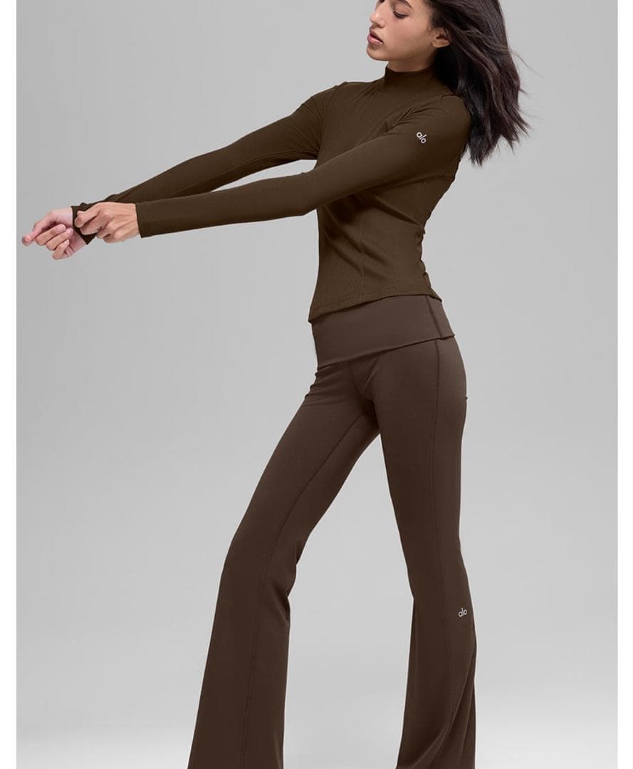 alo 長袖トップス Mエスプレッソ