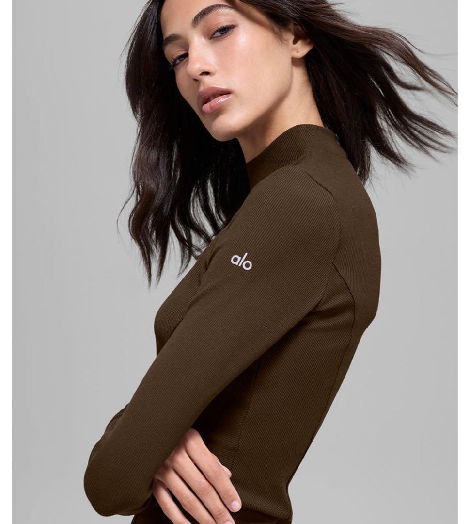 alo 長袖トップス Mエスプレッソ