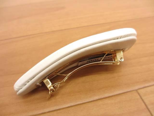 美品 ミュウミュウ 5IF092 パテントレザー ヘアクリップ バレッタ