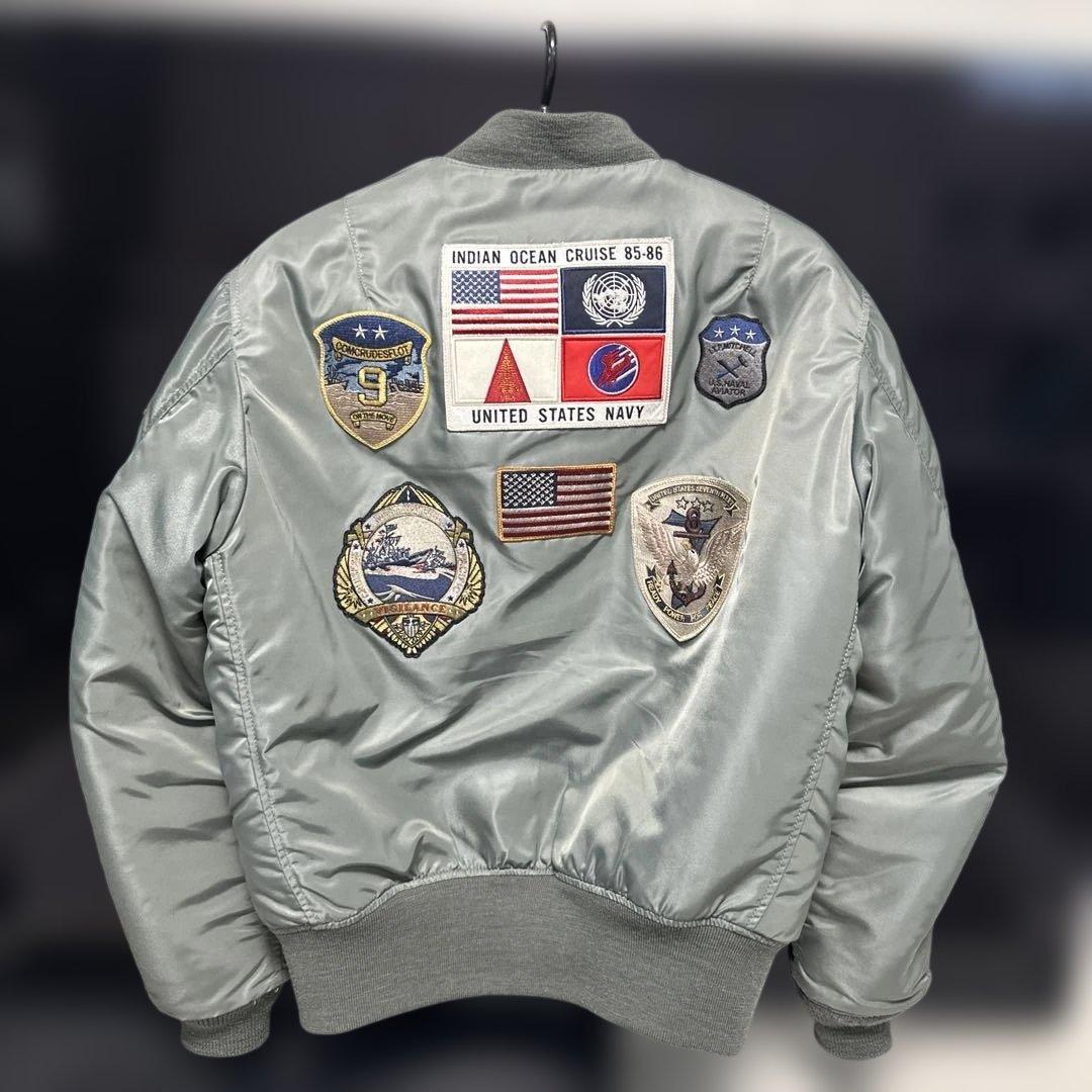 極上品！最終値下げ❗️AVIREX MA-1 フライトジャケット パッチ付き