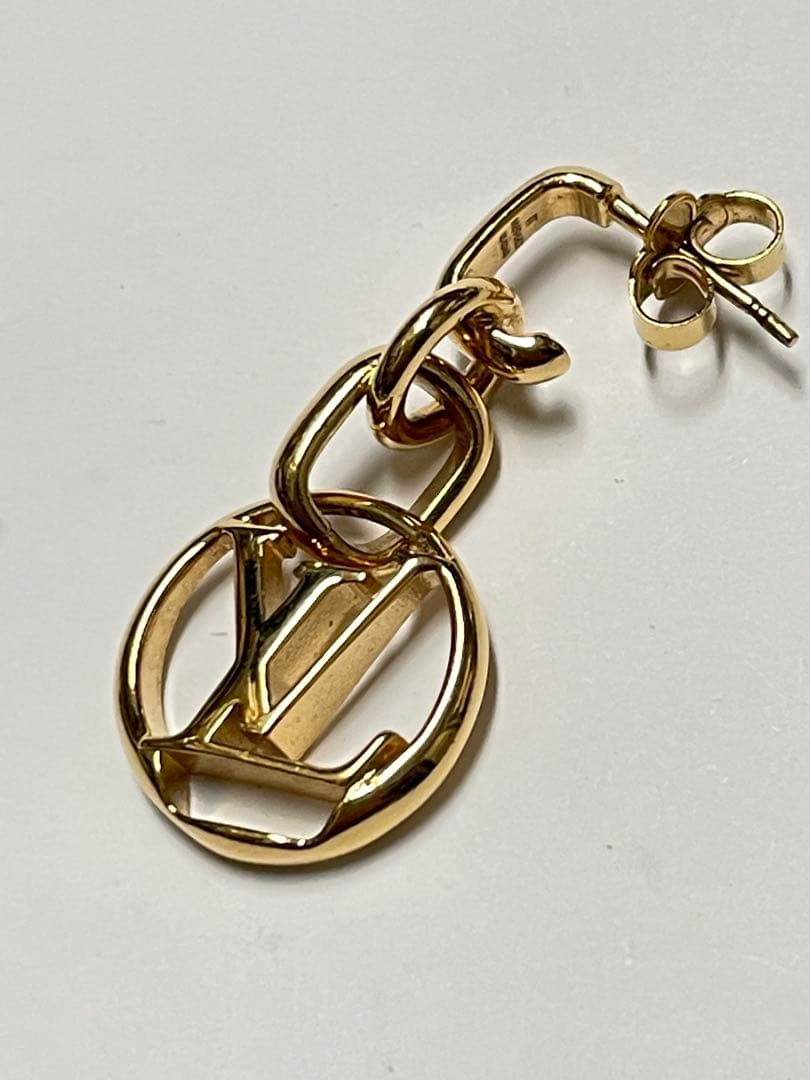 【美品】LOUIS VUITTONヴィトン　片耳　ピアス　❤︎