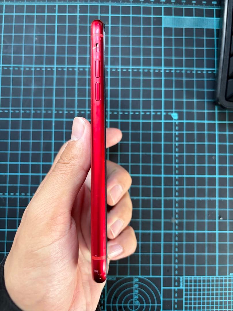 iPhone XR レッド 本体