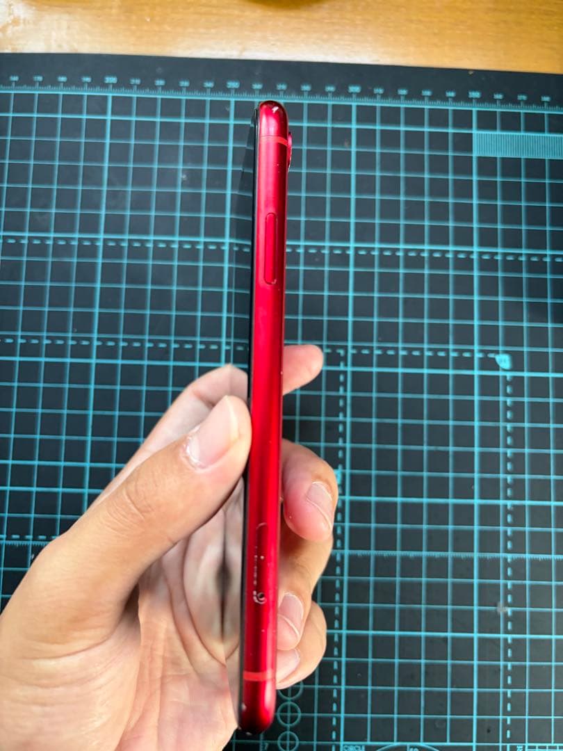 iPhone XR レッド 本体