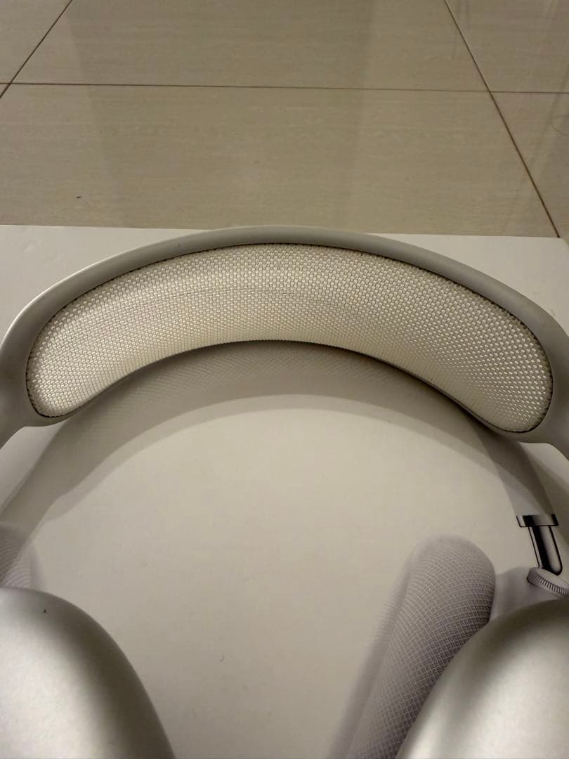 美品　Apple airpods Max Lightningモデル　シルバー