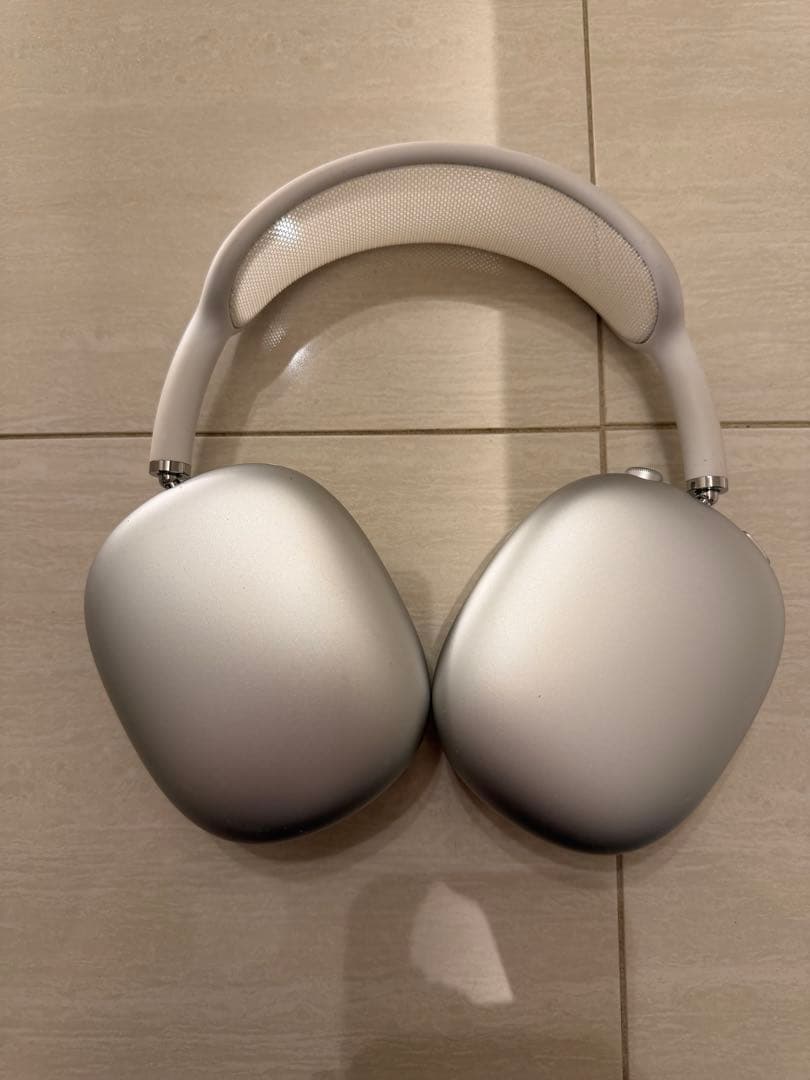 美品　Apple airpods Max Lightningモデル　シルバー