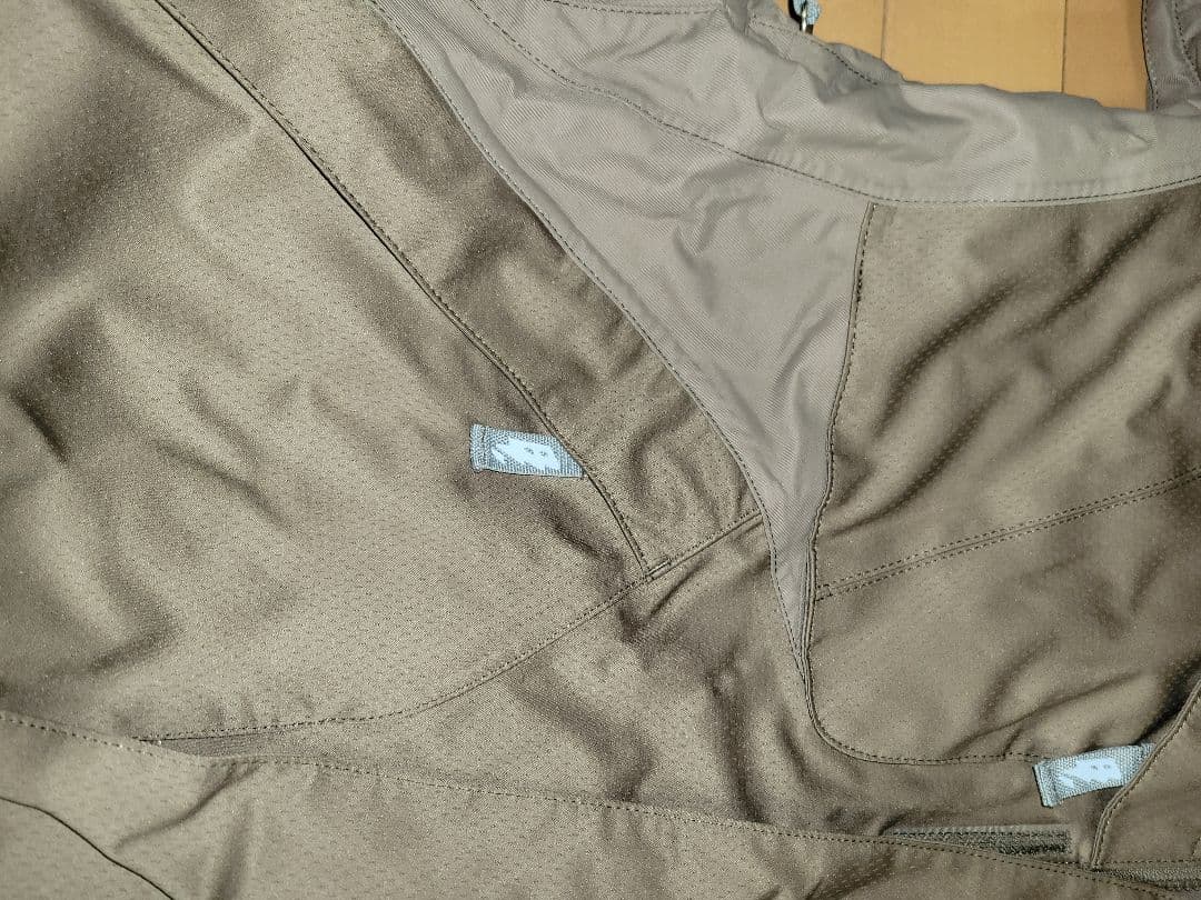 デザイン、最終値下げ素材最高級スノーボードウェア まずはみてください、お勧めです