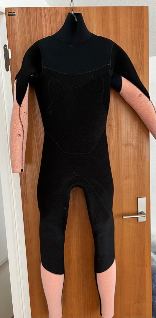 新品　Billabong セミドライ　ML