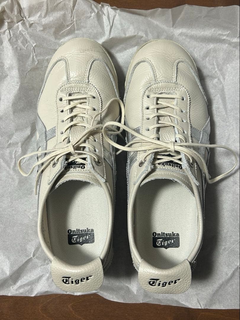 Onitsuka Tiger MEXICO 66 SD オフホワイト×シルバー