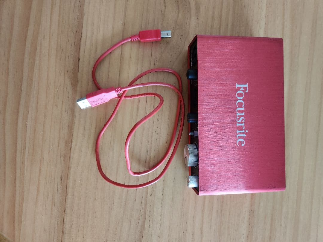 Focusrite Scarlett 2i2 2nd オーディオインターフェイス