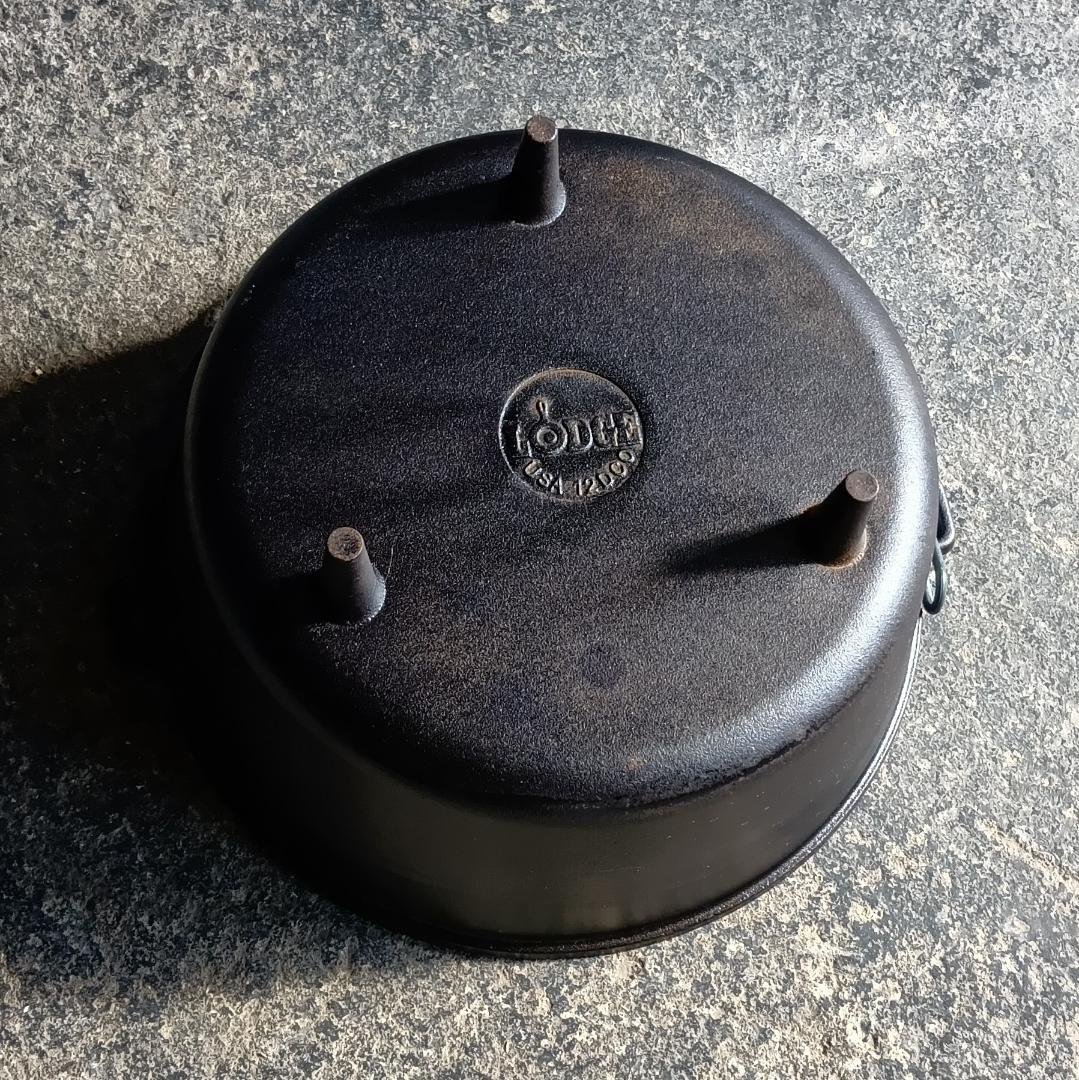 中古 Lodge ダッチオーブン 12インチディープ　ルイス&クラーク