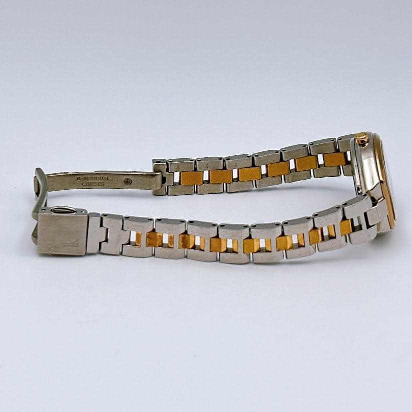 美品 セイコー ルキア トノー型 レディース腕時計 ソーラー電波時計 コマ付