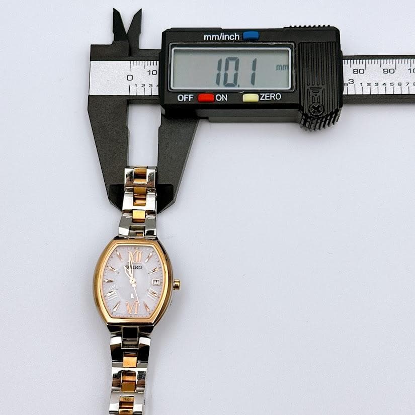 美品 セイコー ルキア トノー型 レディース腕時計 ソーラー電波時計 コマ付