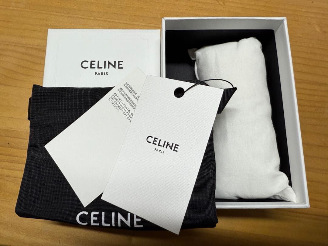 セリーヌ スモールフラップウォレット トリオンフ トリオンフキャンパス