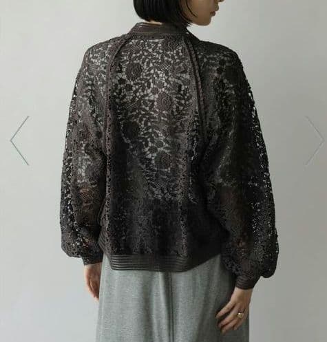 新品タグ付き♡RADIATE カットワークレースチュールブルゾン