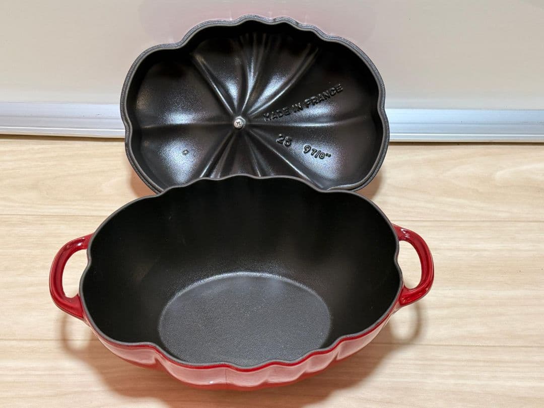 STAUB 25 97/8” ストウブ トマトココット 鋳鉄鍋