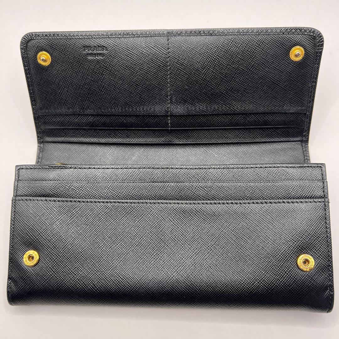 パン子プラダ　リボン　ブラック　長財布　ゴールドロゴ　スナップボタン