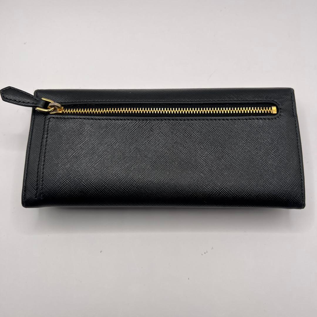 パン子プラダ　リボン　ブラック　長財布　ゴールドロゴ　スナップボタン