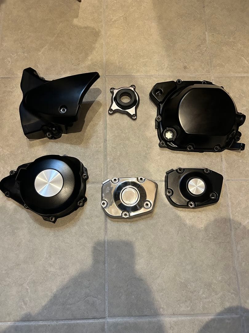 Z900RS エンジンカバー