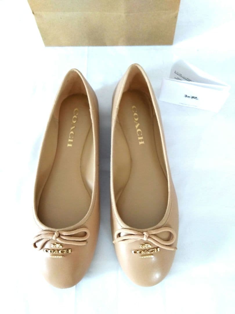 専用【新品・未使用】☆COAC 本革　23cm ベージュ　 フラットシューズ