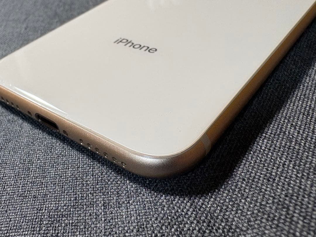 iPhone8 ゴールド 64GB SIMロックあり 動作確認済み