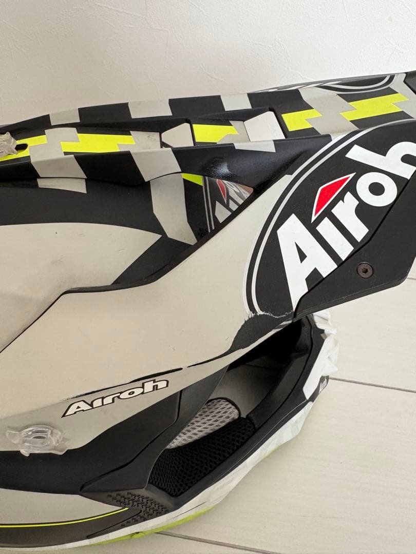 Airoh オフロードヘルメット ゴーグル付き