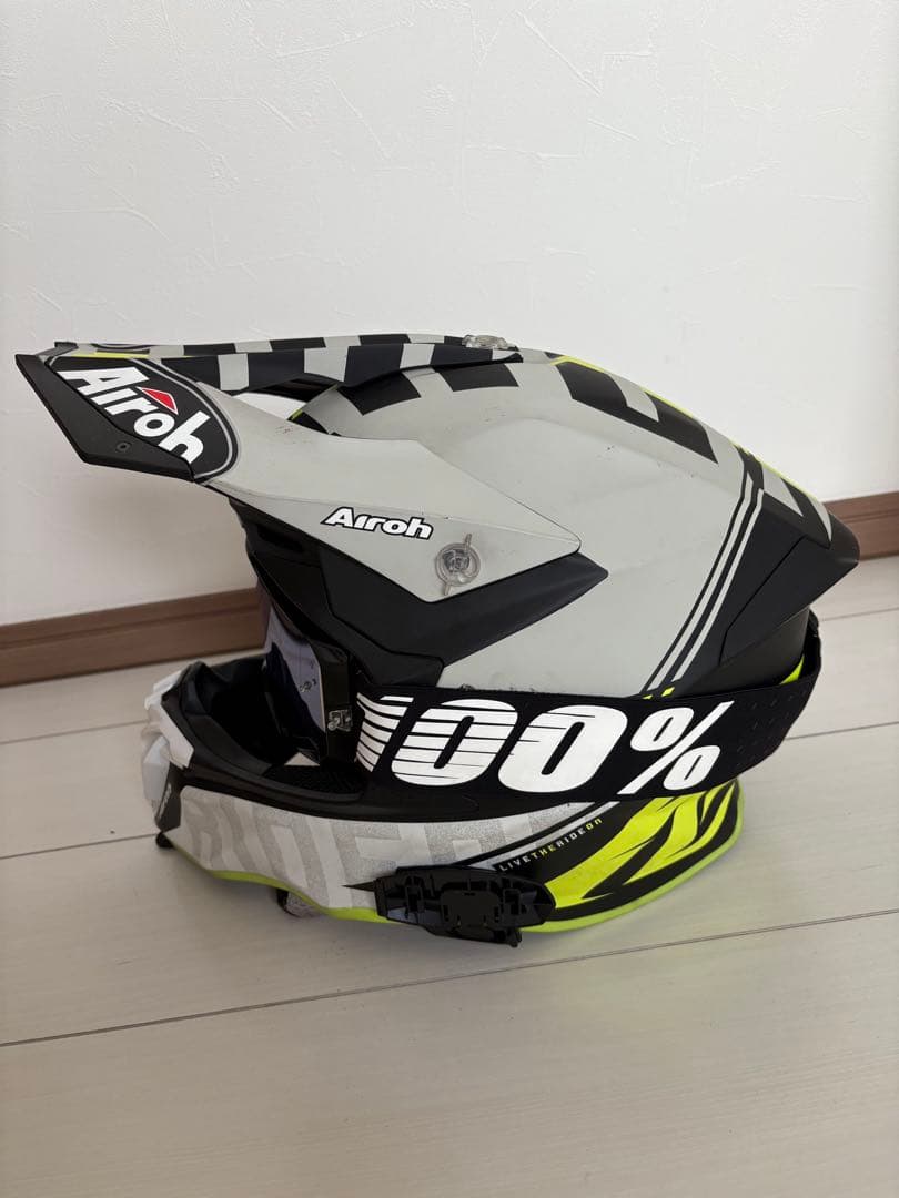 Airoh オフロードヘルメット ゴーグル付き