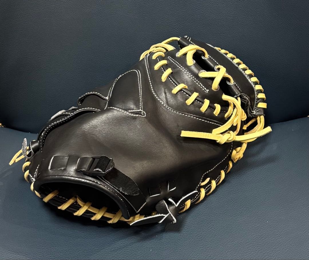 【匿名配送】ハタケヤマ　キャッチャーミット展示会限定　大人気甲斐モデル　軟式