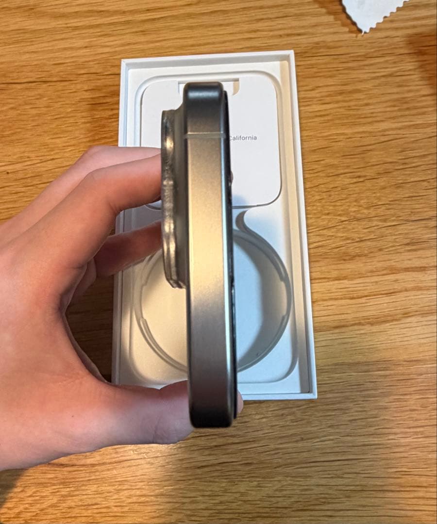 iPhone 15 Pro 256GB ナチュラルチタニウム SIMフリー