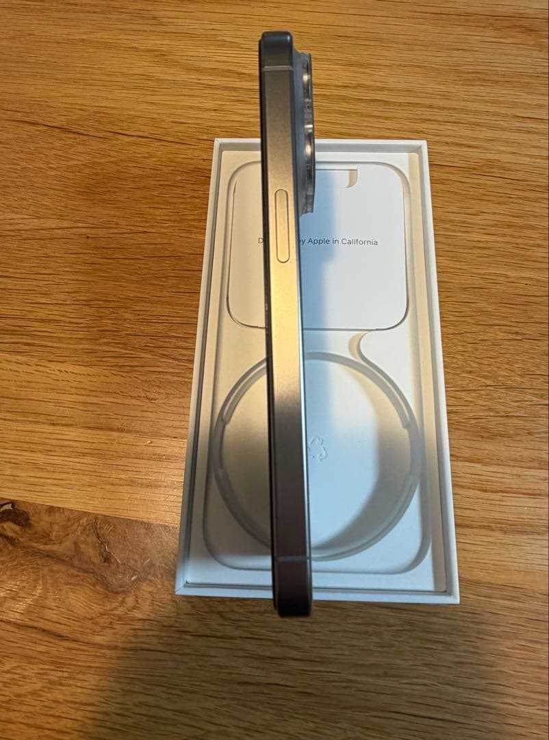 iPhone 15 Pro 256GB ナチュラルチタニウム SIMフリー