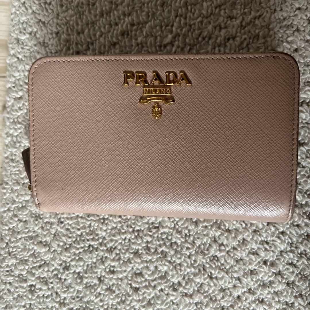 PRADA サフィアーノレザー 二つ折り財布 ベージュ