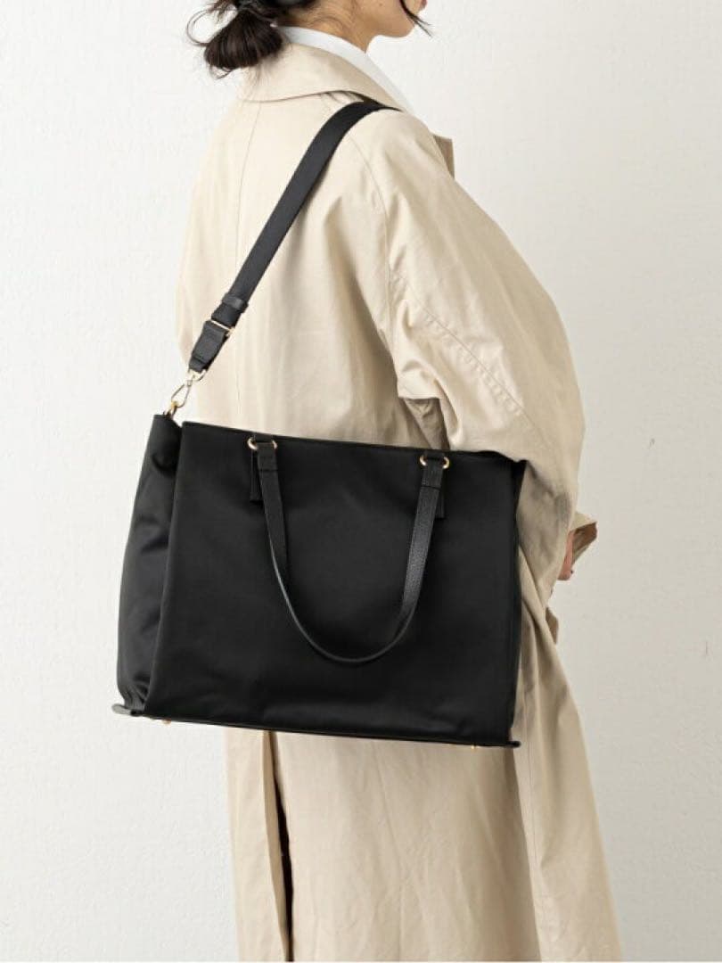 未使用ラシット大容量三層構造ポケット多数15インチPC入るお仕事2wayバッグ