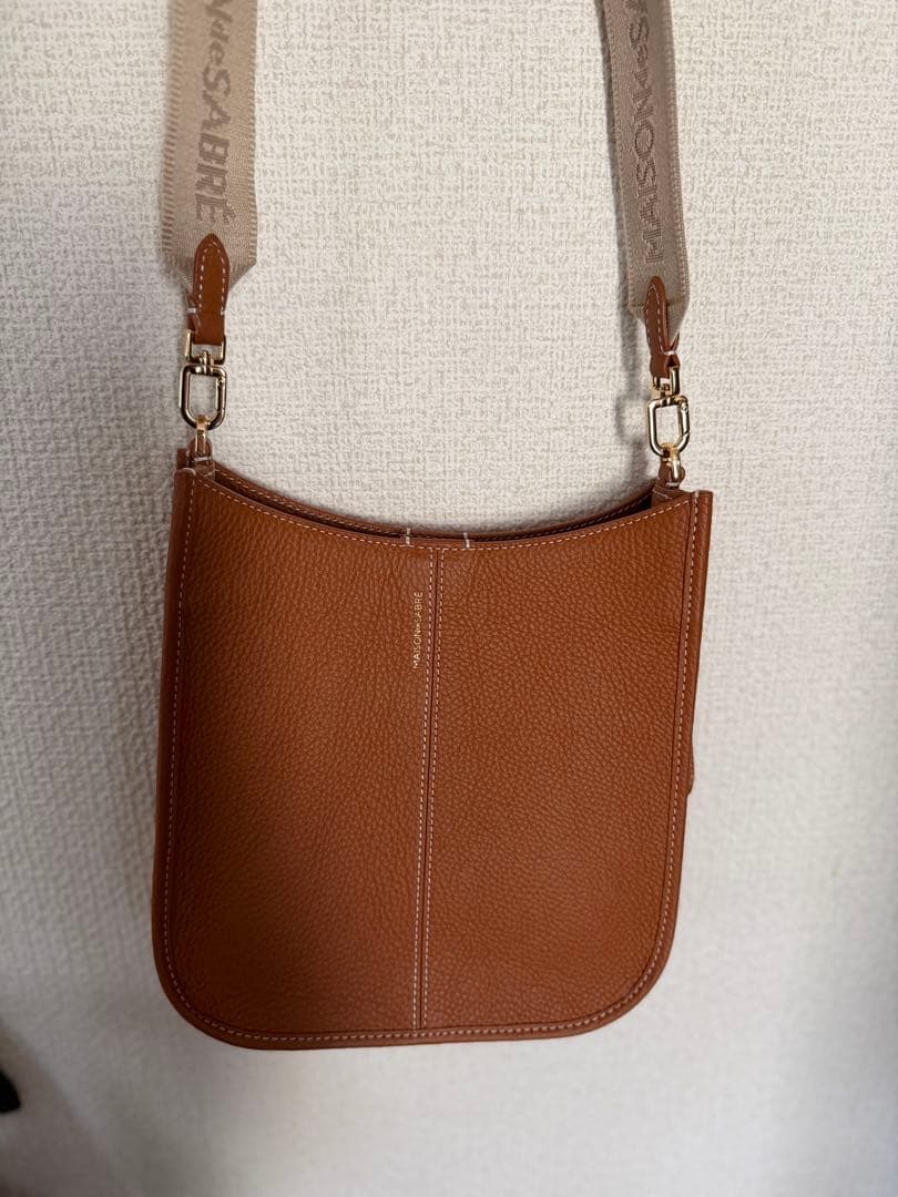美品 メゾンドサブレ　ムーンショルダーバッグ　ペカンブラウン　クロスボディ