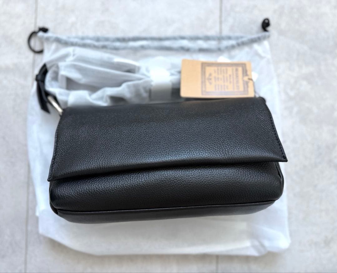 新品未使用 BEARDSLEY ボディバッグ　ショルダーバッグ