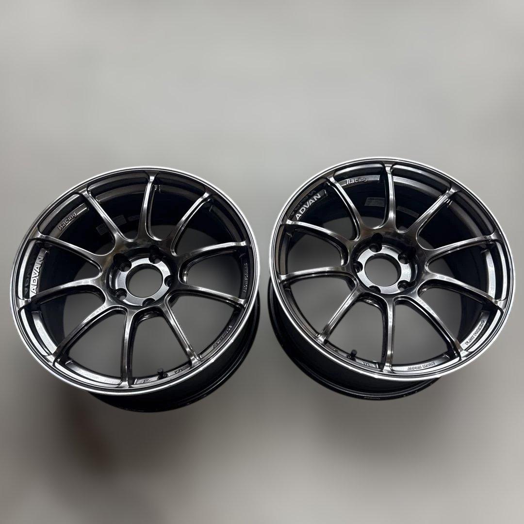 アドバン　RZ2 18インチ　8.5j +31 2本　114.3