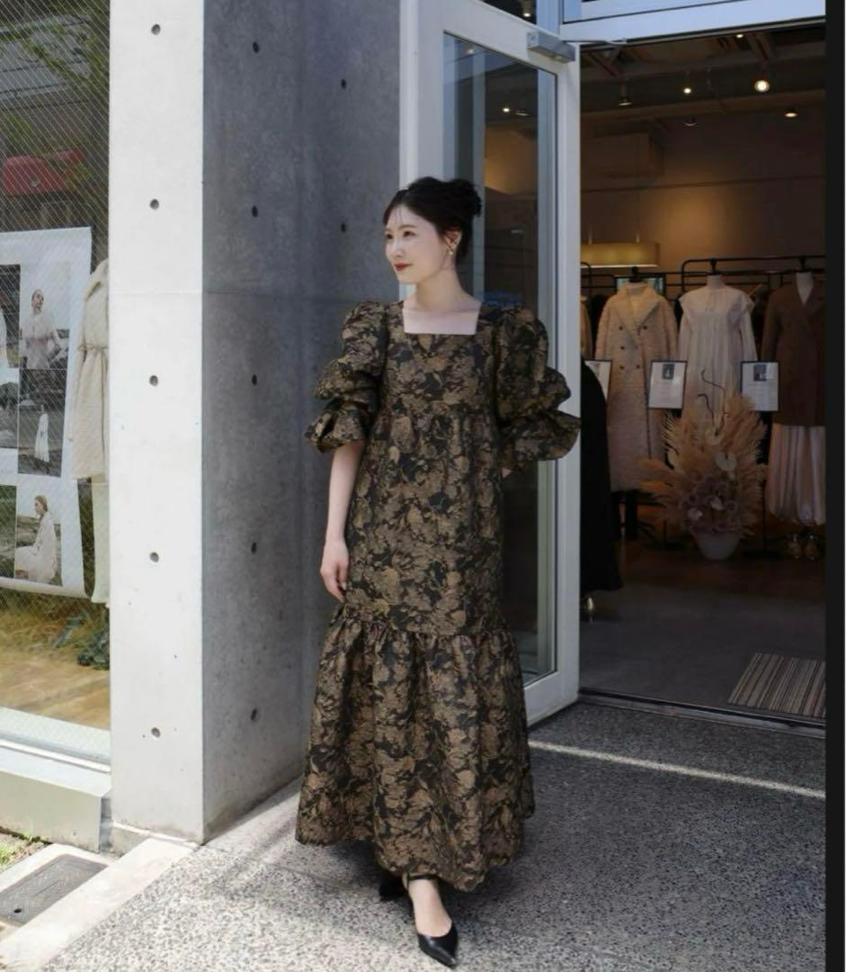 【完売・新品タグ付き】Acka jacquard volume dress