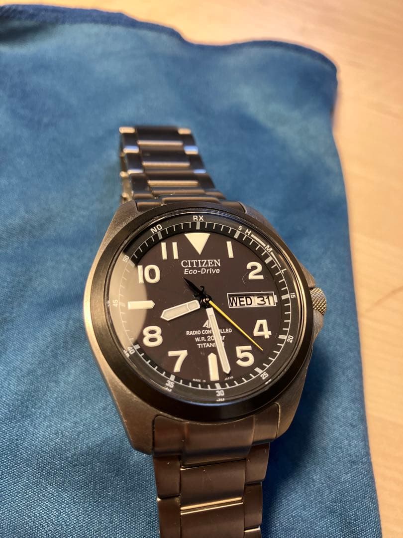 CITIZEN Eco-Drive 電波腕時計チタン製