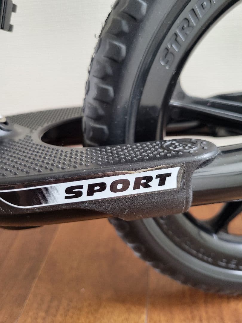 STRIDER バランスバイク ブラック