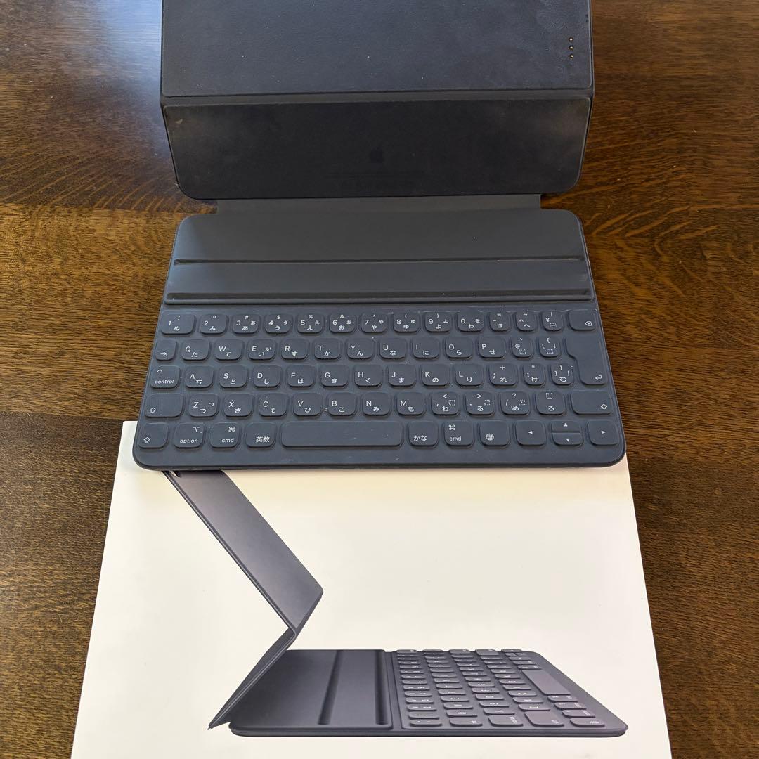 ［値下げ後)iPad Pro 11インチ　第一世代　純正キーボード➕ペンセット