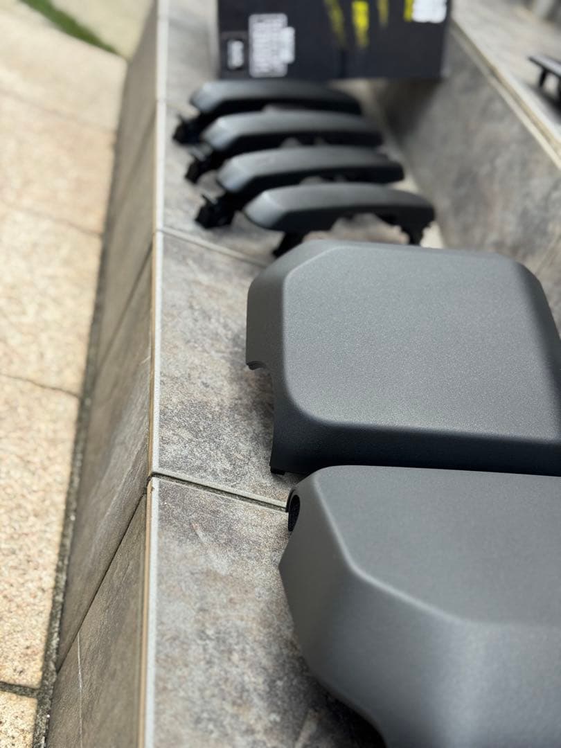 ①ランドクルーザー　250 グリル　ラプターライナー塗装フルセット