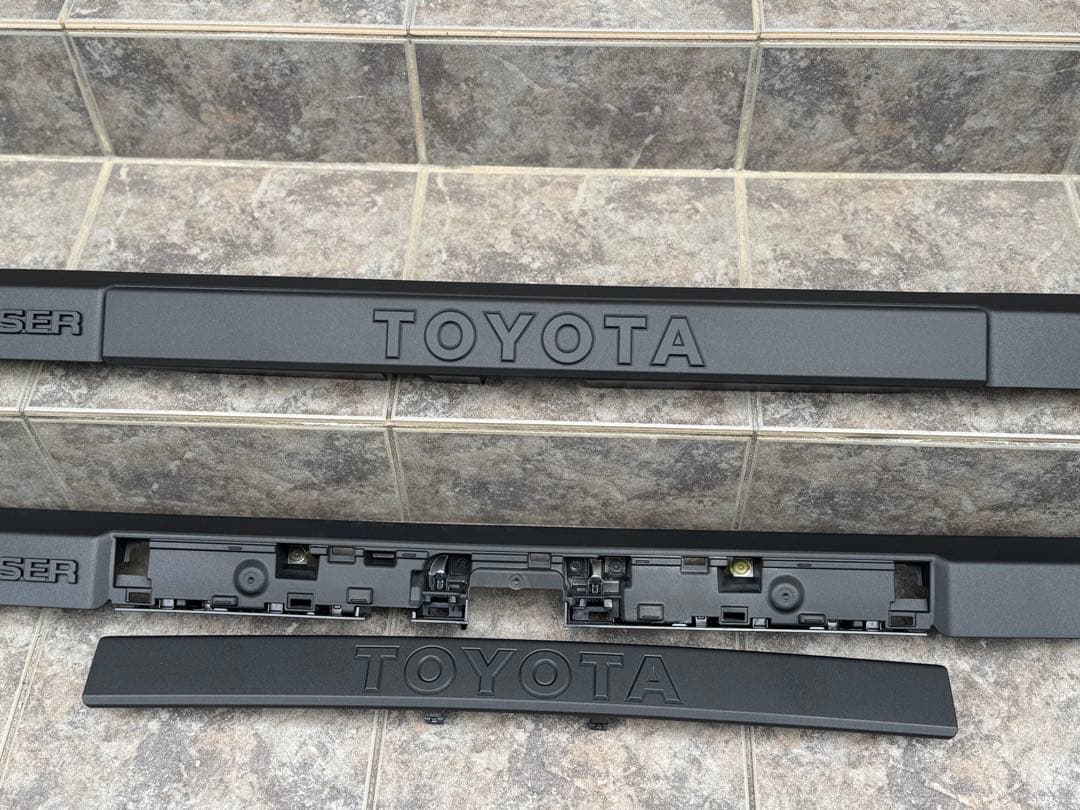 ①ランドクルーザー　250 グリル　ラプターライナー塗装フルセット