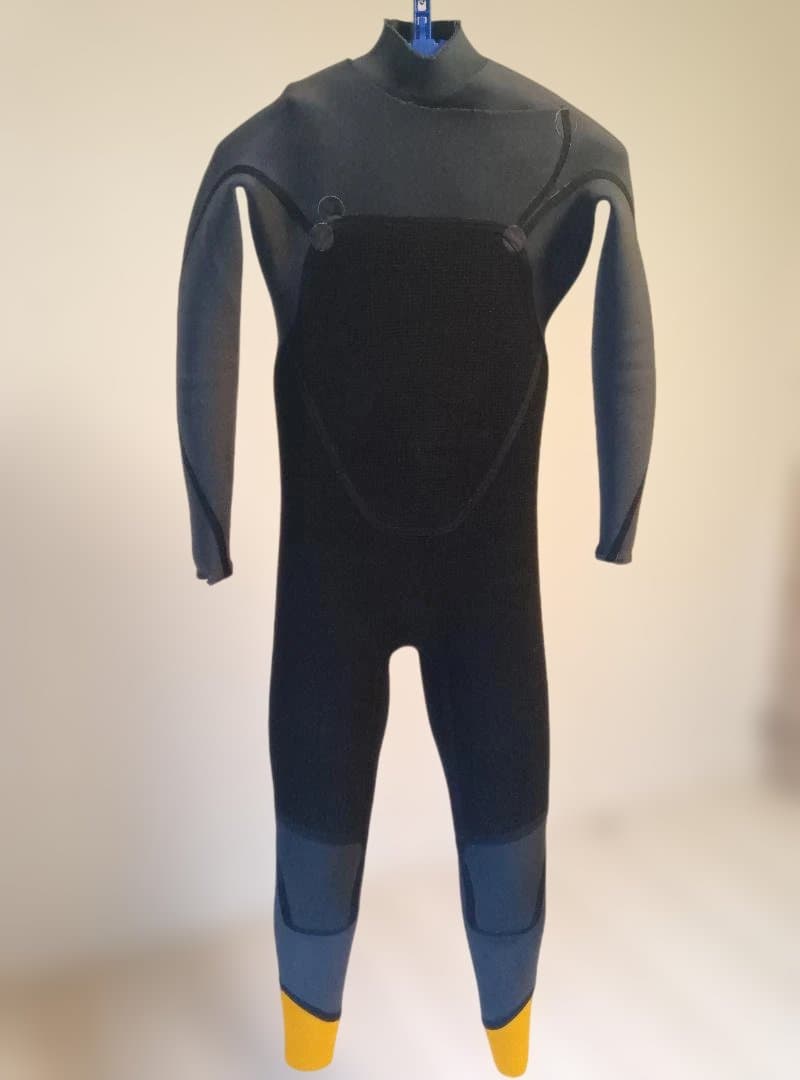 D*れ様 Patagonia R3 ウェットスーツ 4.5/3.5 Mサイズ